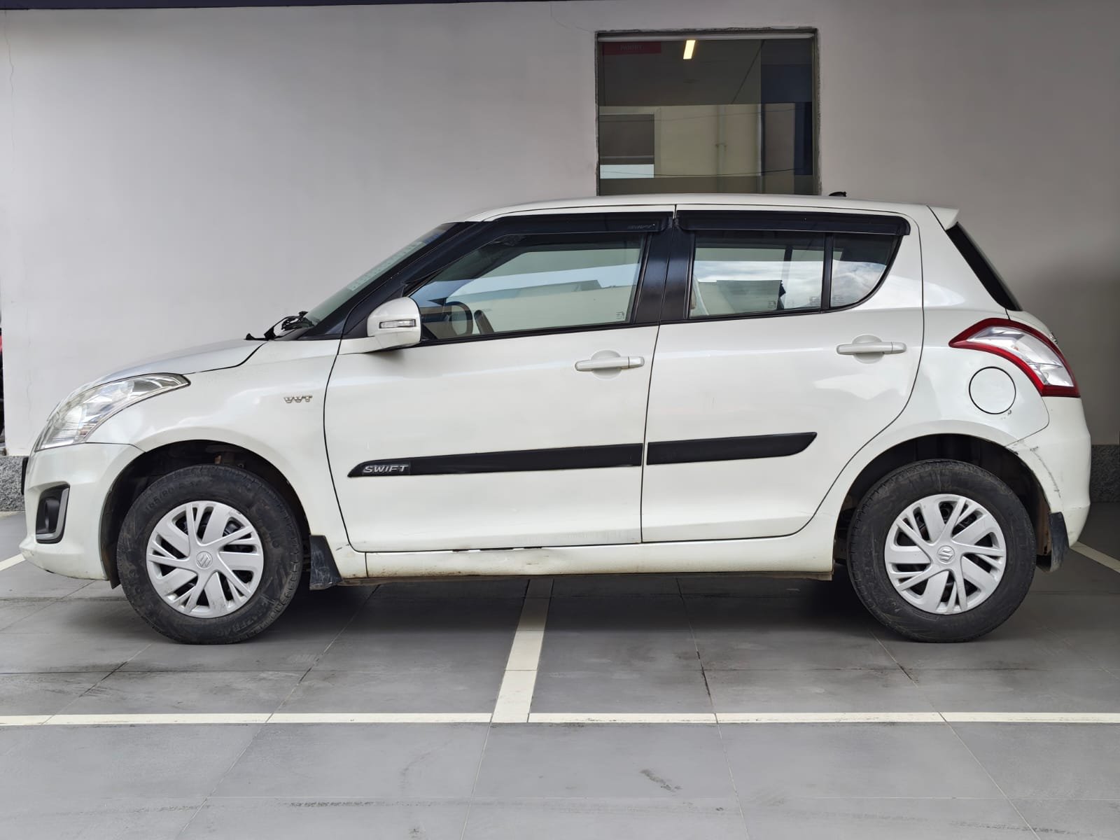 MARUTI SUZUKI SWIFT VXI